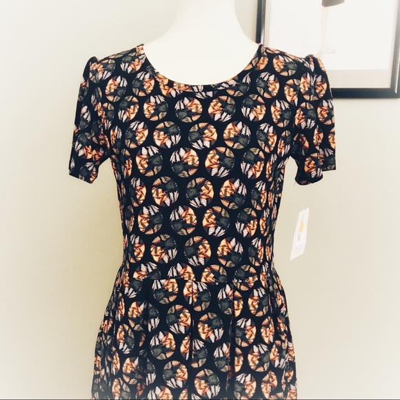 LuLaRoe Dresses & Skirts - NWT LuLaRoe Amelia circles black background size L